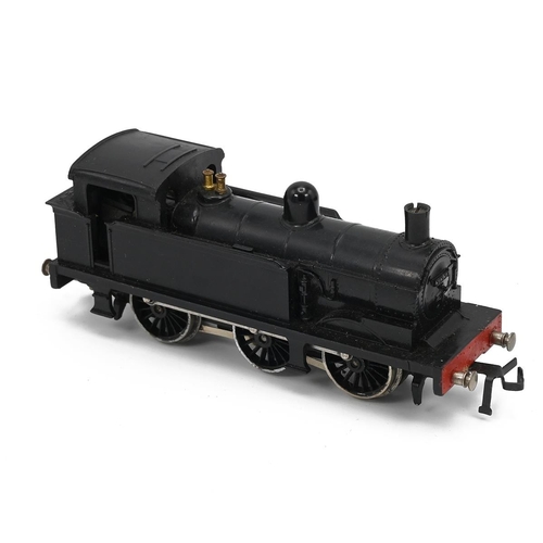 392 - Hornby Dublo 00 gauge trains: City of London & Wagon; BR Black Train 31337.