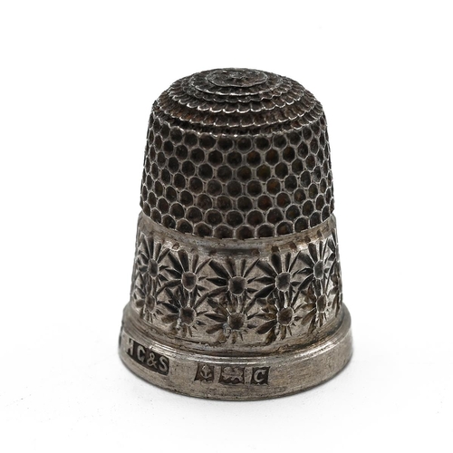 43 - A collection of 40 Victorian and later silver thimbles, including four by Charles Horner, 181 grams 