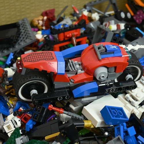 441 - A large collection of vintage and modern Lego including various models, figures, accessories and oth... 