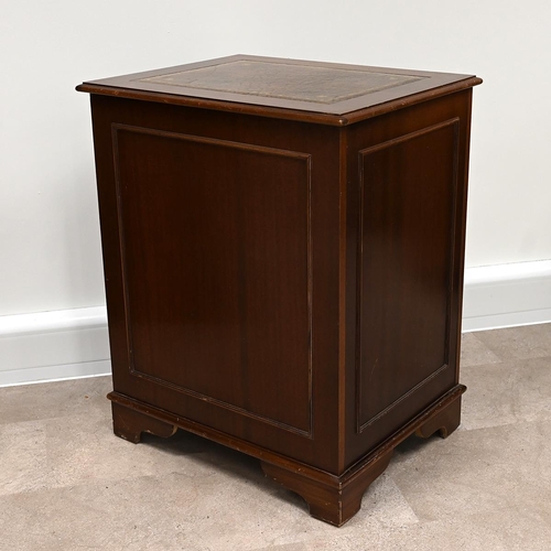 620 - Mahogany 2 drawer filing cabinet with tooled brown leather insert to top. The drawer fronts designed... 