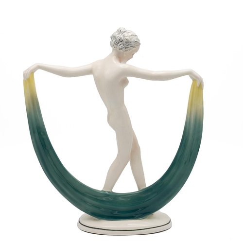 84 - Katzhutte Hertwig & Co porcelain (Thuringia, Germany) - Dancing Woman en deshabille, circa 1930. Art... 