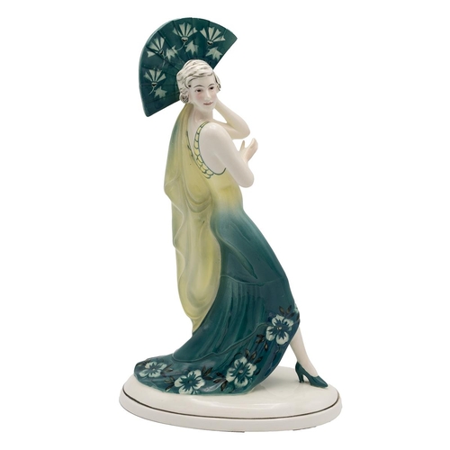 86 - Katzhutte Hertwig & Co porcelain (Thuringia, Germany) - Dancing lady with fan, circa 1920 to 1930. A... 