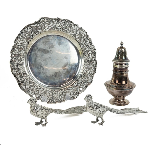 15 - Silver Victorian pierced dish, Mappin & Webb, 1897, along with a cased set of silver apostle spoons ... 