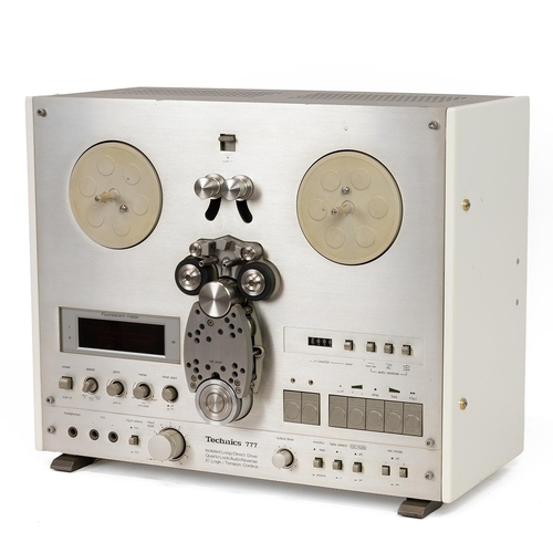 257 - Audio Interest. Vintage Technics RS-777 reel to reel tape player. Isolated loop, direct drive, quart... 