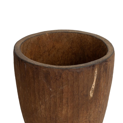 334 - Traditional African hardwood drum (H 52cm) and a hardwood mortar for pound grain or roots (H 41cm). ... 