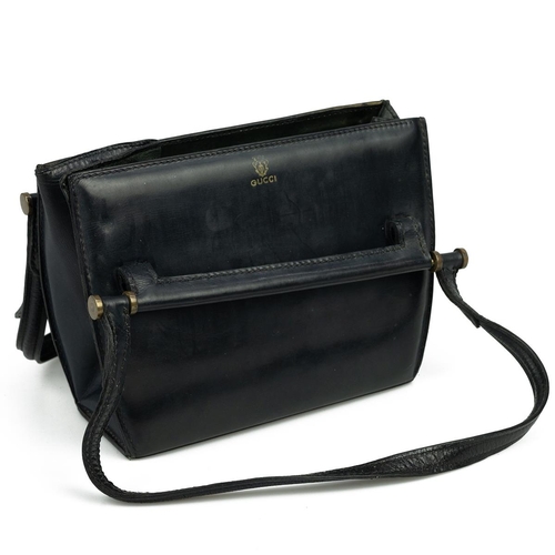 368 - Circa 1980s vintage Gucci black leather handbag, with gold-tone hardware, single handle, leather int... 