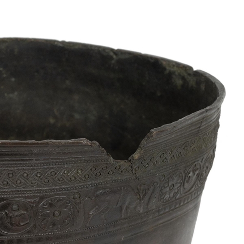 376 - A Situla or bronze bucket, second half of 19th century Italian copy of a Roman example found at Herc... 