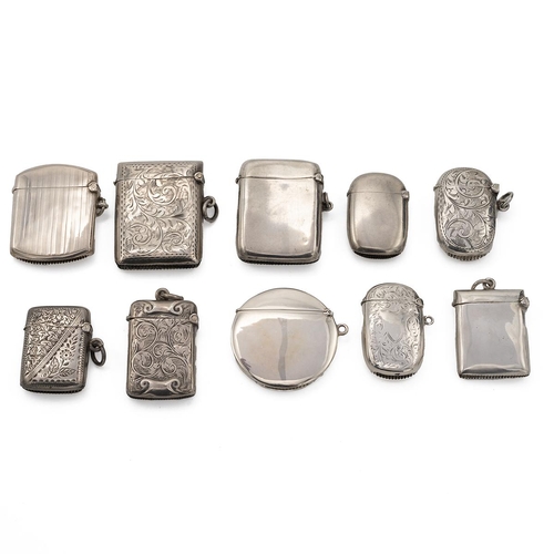 260 - Victorian and later silver vesta cases, engraved and plain examples, various makers and years, 193g.