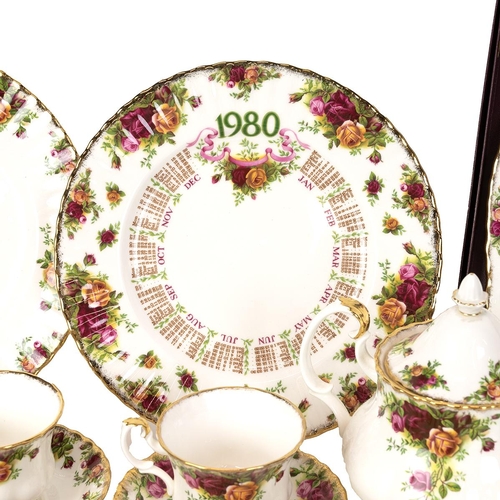 185 - Royal Albert Old Country Roses part dinner set comprising a total of 57 pieces: a boxed 2 piece cake... 