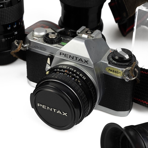 253 - Vintage 35mm cameras and equipment. Pentax MG camera with pentax-m 50mm 1:1.7 lens; Pentax ME super ... 