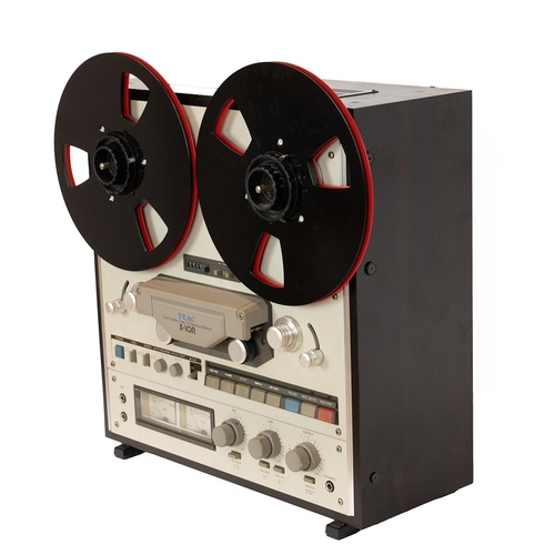 271 - Audio interest. Vintage TEAC X-10R reel to reel stereo tape recorder. Dual capstan drive, bi-directi... 