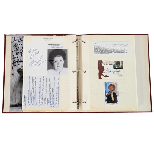 290 - Autographs - A good collection of entertainment, music and sporting autographs to include Noel Galla... 