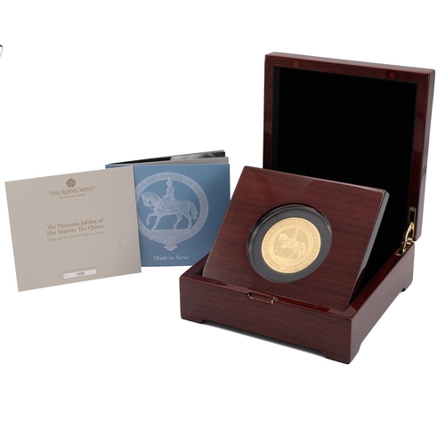 391 - 2022 Platinum Jubilee 9999 gold proof 5oz Royal Mint coin in the original presentation box. Obverse:... 