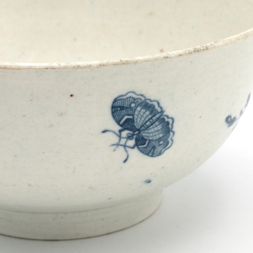 173 - Worcester - First Period circa 1760, blue and white bowl hand painted decoration in the three flower... 