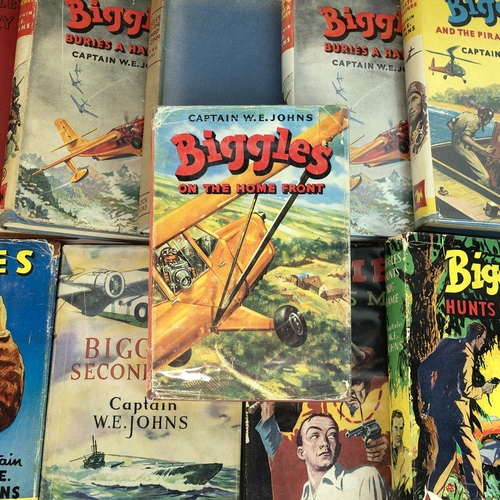 281 - Captain W.E. Johns - Biggles - 44 volumes, all first editions (many first and some later impressions... 