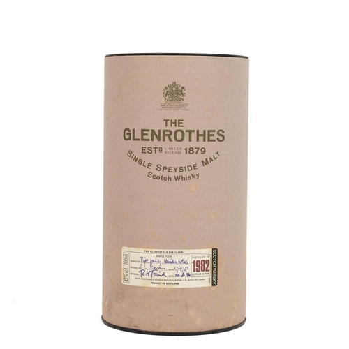 312 - The Glenrothes 1982 single Speyside malt scotch whisky, distilled in 1982 bottled in 1996 with origi... 