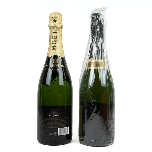 325 - Moet & Chandon Be Fabulous Champagne 75cl 12% alc/vol in presentation case with Swarovski Crysta... 