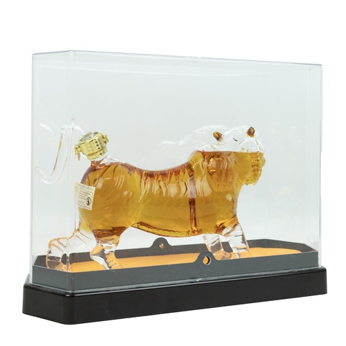 333 - Napoleon XO Brandy in a glass tiger shaped decanter in perspex case, 70cl 40% alc/vol. Case and bott... 