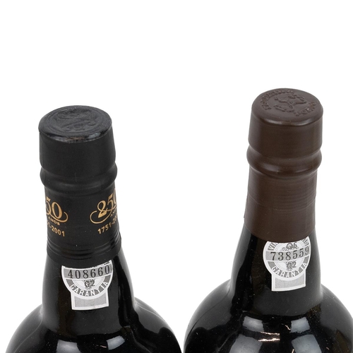 352 - 2 x Ferreira vintage port 1997 each with owc 75cl 20% alc/vol one with 250 year anniversary capsule ... 