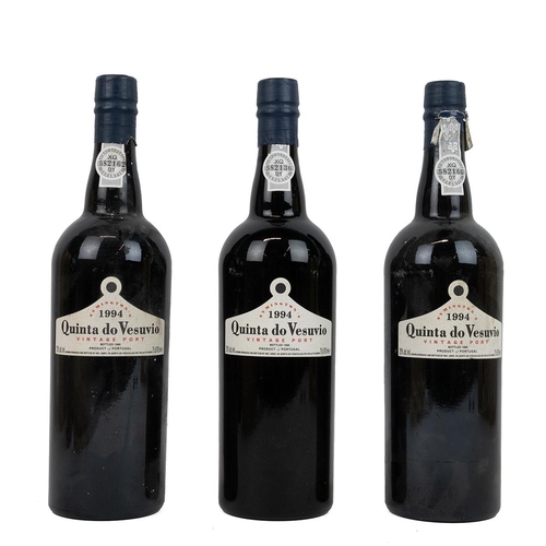 370 - 3 x Symington's Quinta do Vesuvio 1994 vintage port 75cl 20% alc/vol. Fill high, labels lightly mark... 