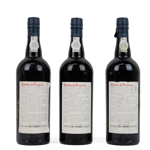 370 - 3 x Symington's Quinta do Vesuvio 1994 vintage port 75cl 20% alc/vol. Fill high, labels lightly mark... 