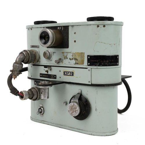 433 - Shackman Auto Camera Mk3 c1953. Could handle 250 sequenced shots using 35mm film. Unusual to find an... 