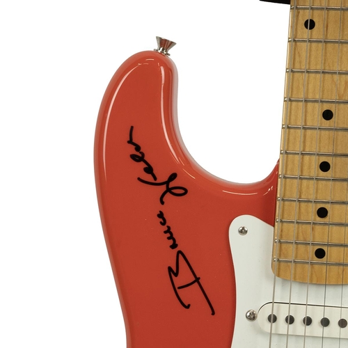 467 - Cased Japanese Fender Stratocaster plus type pr 290 electric guitar with owners manual, in original ... 