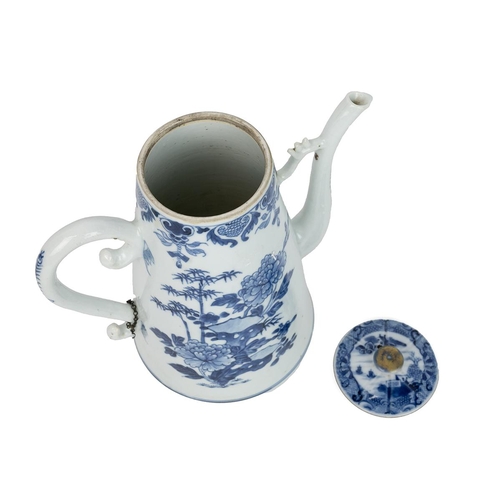 137 - A CHINESE BLUE AND WHITE COFFEE POT WITH COVER, 18TH CENTURYIn the form of the famous Zhihu shape of... 