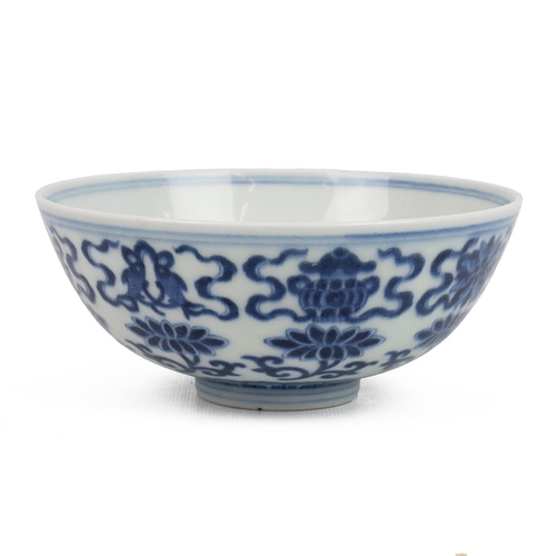 96 - A CHINESE BLUE AND WHITE BOWL, 19/20TH CENTURYThe Buddhism Eight Treasures, on top of a band of lotu... 