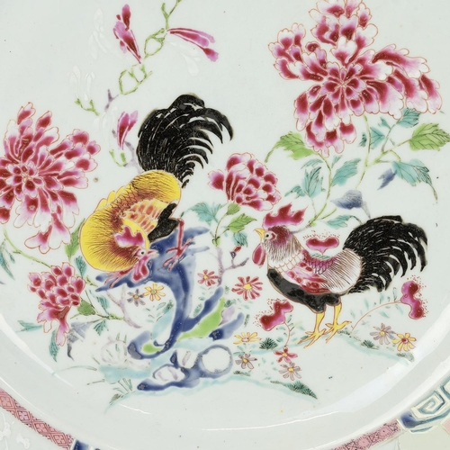 98 - FOUR CHINESE FAMILLE ROSE ITEMS, 18TH CENTURYChinese famille rose porcelain collection comprising: P... 