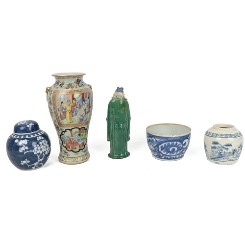 41 - A COLLECTION OF FIVE CHINESE CERAMIC ITEMS, 18-20TH CENTURYOf baluster form, the Canton famille rose... 