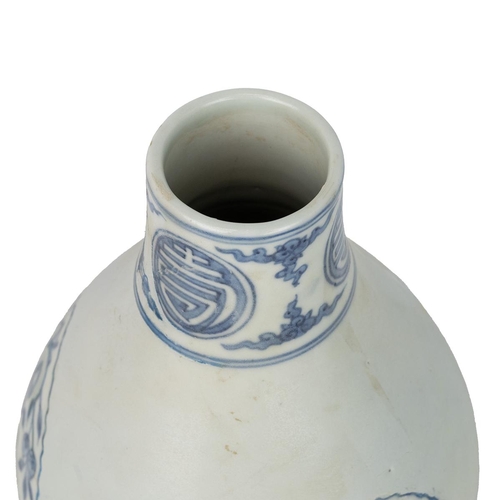 10 - A LARGE CHINESE BLUE AND WHITE DOUBLE-GOURD VASE WITH COVER, 20TH CENTURYDecorated with various styl... 