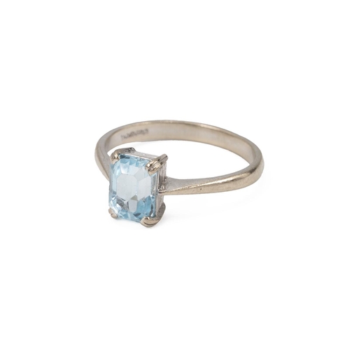 11 - 18ct white gold ring, set with a mixed cut stone, possibly a topaz, 4.13 grams, finger size P.