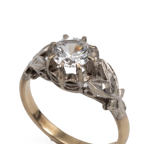 86 - 9ct gold hallmarked London solitaire white stone diamond ring, the princess cut diamond approx 0.5 c... 