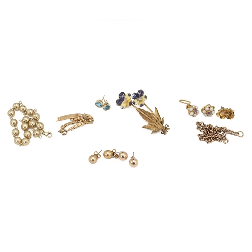 97 - Collection of various gold and yellow metal jewellery to include, 9ct gold link bracelet and other u... 