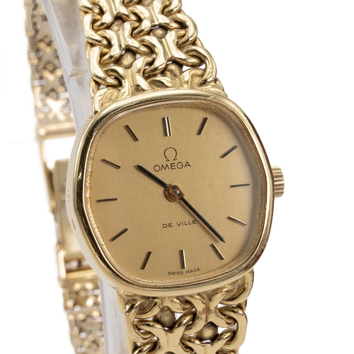 285 - Ladies 18ct gold Omega wristwatch with integrated 18ct gold chainlink bracelet strap hallmarked 750 ... 