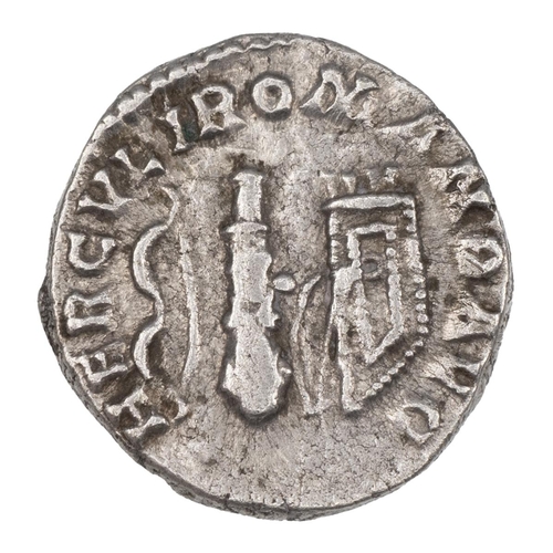 9 - Commodus (177-192 AD) silver Av Denarius (RIC III, 253). Obverse: 'L AEL AVREL COMM AVG P FEL', arou... 