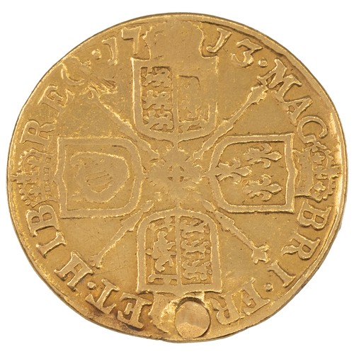 37 - 1713 Anne gold Guinea (S 3574, Bull 477). Obverse: third bust, left, 'ANNA · DEI · GRATIA ·' around.... 