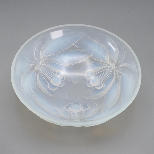 34 - G. Vallon French opalescent glass bowl, circa 1920s, the underside decorated in relief with cherries... 