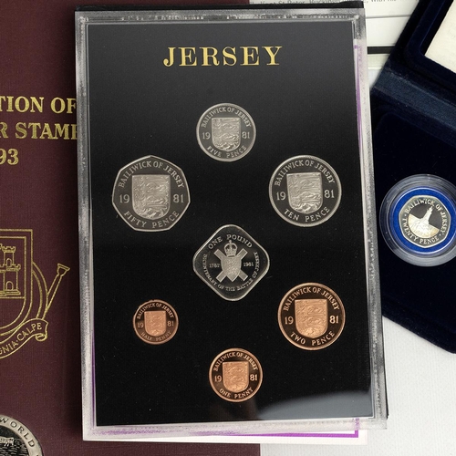 85 - Large collection of Jersey silver proof and BU coins, including 1977 Silver Jubilee silver proof 25p... 