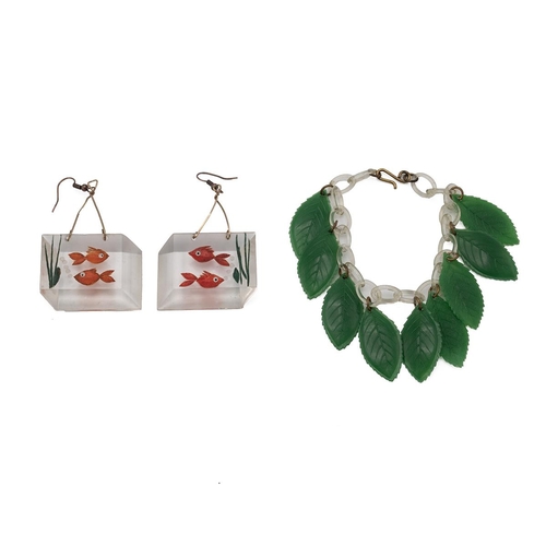 86 - Mid-century/vintage lucite earrings, each decorated with a goldfish, along with a lucite chain link ... 