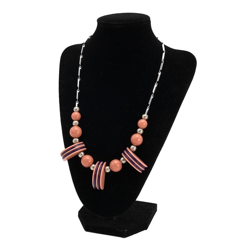 141 - Matching Art Deco style bakelite necklace & earrings, on a chrome link necklace and drops.