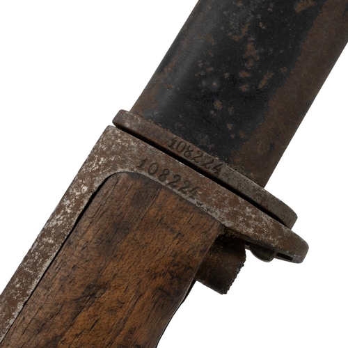 340 - WWII military Enfield bayonet, stamped 108224 to the scabbard and grip.