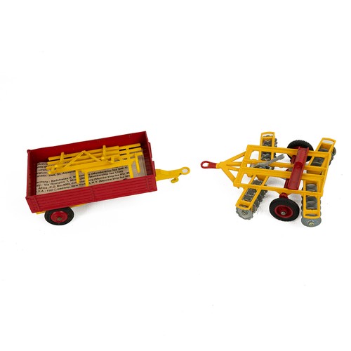 386 - Corgi Toys boxed Wheel Controlled Tandem Disc Harrow No.71, and boxed Farm Tipper Trailor No.62. (2)