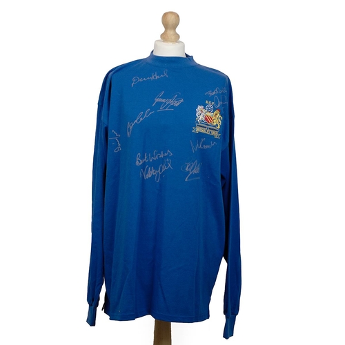 398 - Manchester United 1968 football shirt signed by Dennis Law, George Best, Nobby Stiles, Bobby Charlto... 