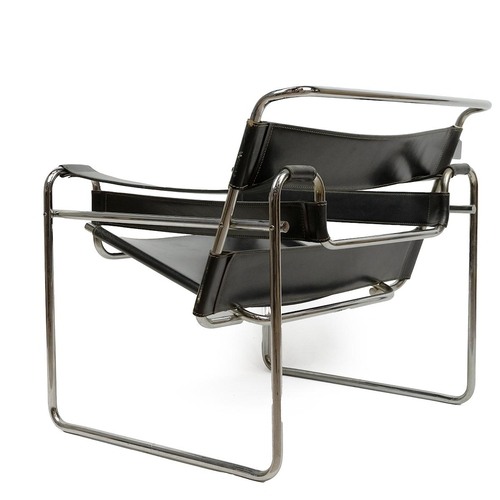 530 - Wassily style tubular chair in the manner of Marcel Breuer. Chrome tubing with black leather, W 78cm... 