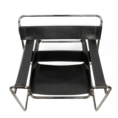 530 - Wassily style tubular chair in the manner of Marcel Breuer. Chrome tubing with black leather, W 78cm... 