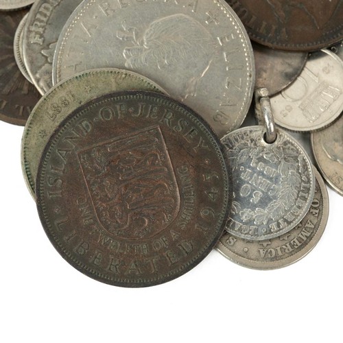 40 - A box of assorted world 19th Century and later coins and tokens, to include a Guernsey 1864 4 Double... 