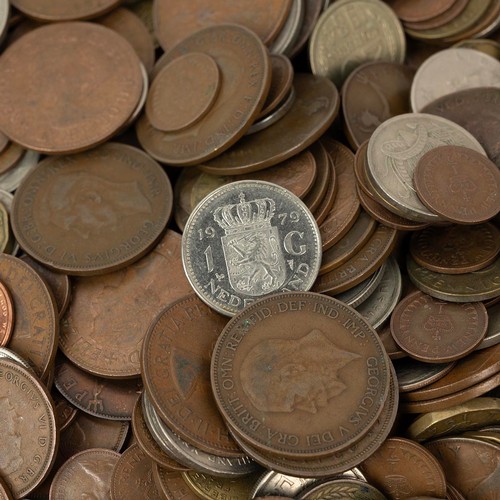 52 - Eclectic mix of coinage, cruets, watches and a WW1 campaign medal: 38th Battalion of the Australian ... 