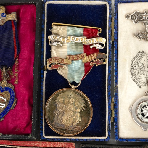 57 - Group of medals - Masonic, Royal Order of Buffalo, St John's, Order of Oddfellows, Knights Templar, ... 